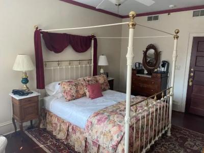 Inn at 835 Boutique - 30