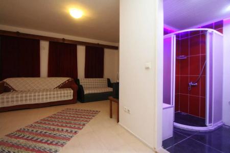 Koz Marigold Apart - 3
