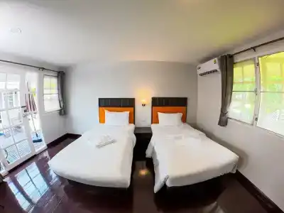 Lunarhut Resort - 76