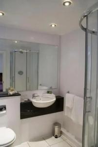Britannia Aberdeen - 48