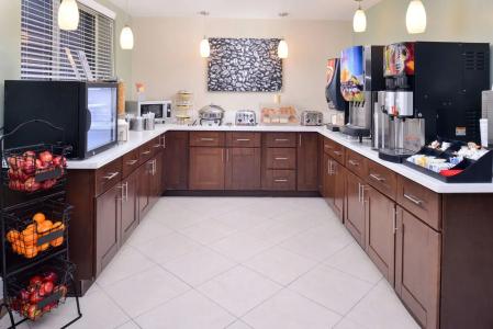 Best Western Plus La Mid-Town - 26