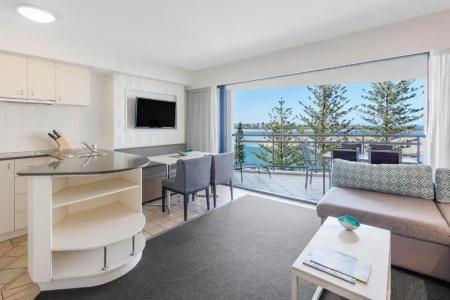Ramada by Wyndham Golden Beach - 36