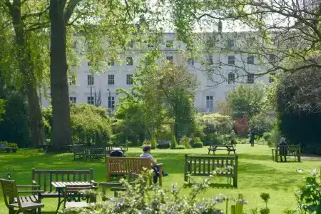 Eccleston Square - 16