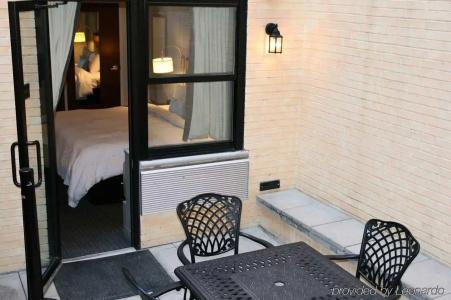 Hampton Inn Seaport Financial District - 7