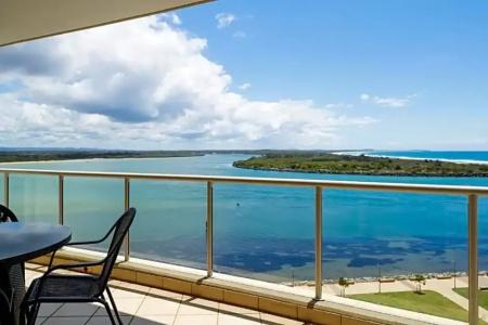 Rydges - 79