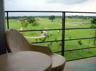 Uniland Golf & - 68