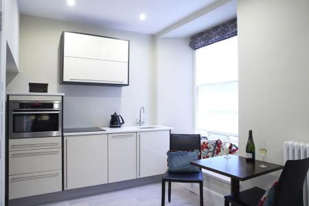 24 Royal Terrace - 23