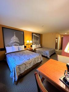 Super 8 by Wyndham at Forbes Landing - 17