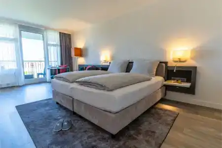 SI-SUITES - 40