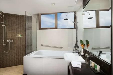 Ramada By Wyndham - 125