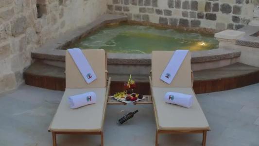 Phocas Cave Suites - 15
