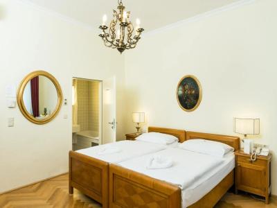 Graben - 1