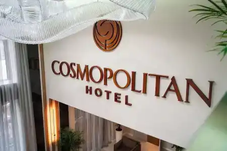 Cosmopolitan - 4