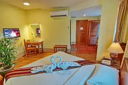 Shwe Ingyinn Mandalay - 50
