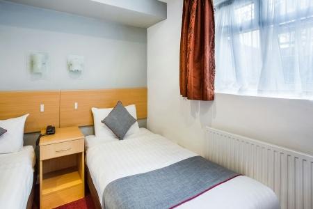 Oyo London Guest House - 48