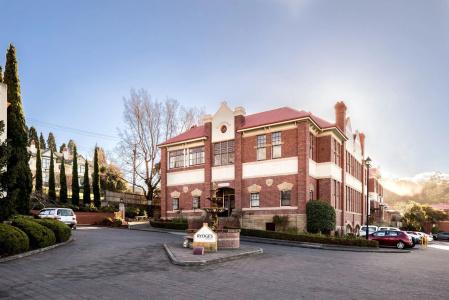 Rydges - 17