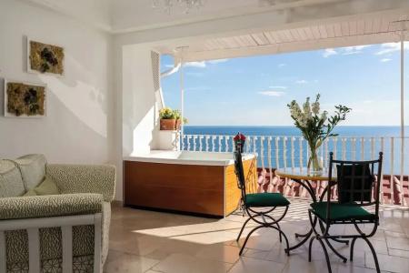 Eden Roc Suites - 334