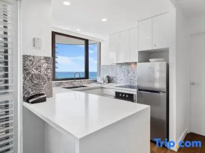 Pacific Broadbeach - 69