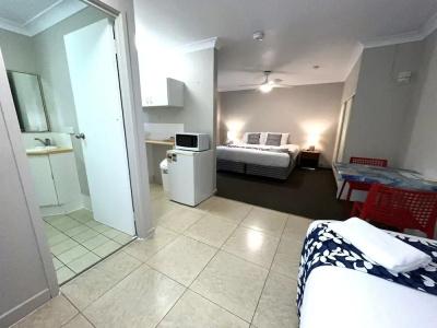 Browns at Broadbeach - 28