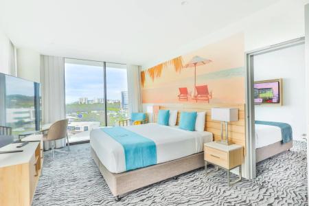 Gold Coast Airport - Only 300 Meters To Airport Terminal - 13