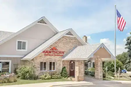 Hawthorn Suites - 11