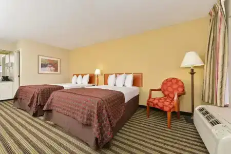 Quality Inn at the Mall - - 37