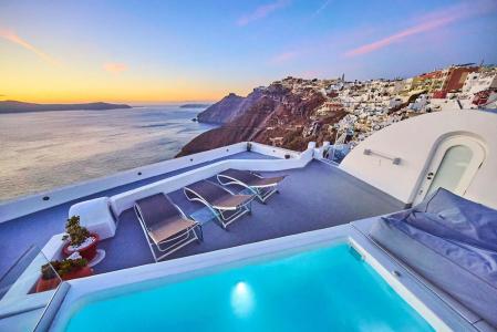 Trieris Villa & Suites - 11