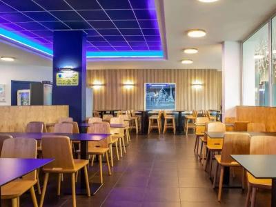 ibis budget Paris Porte De Montmartre - 19