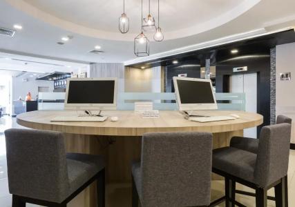 Adelphi Suites Bangkok - Sha Extra Plus - 17