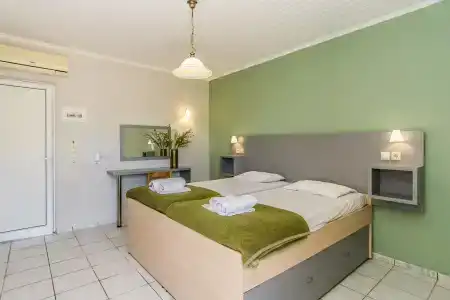 Zante Plaza & - 21