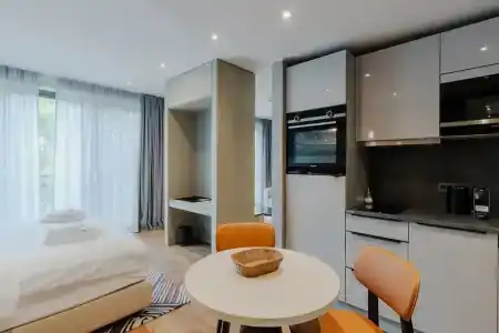 Fourty Three Luxury Serviced - 183