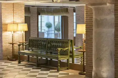Palacio Solecio, a Small Luxury of the World - 32