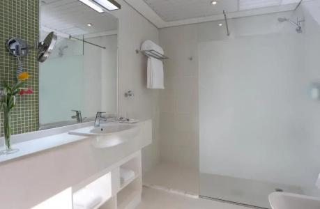 TRYP by Wyndham Abu Dhabi City Center - 23