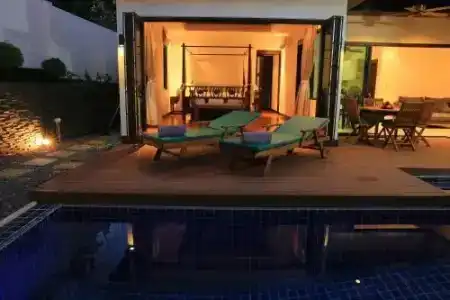 Naiharn Beach Villa - 15