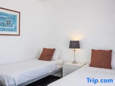Broadbeach Savannah - 65