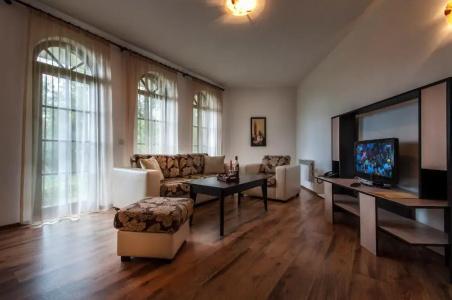 Grand Royale Apartment Complex & Spa - 59