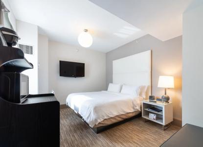 Cass - a Holiday Inn Express At Magnificent Mile, An Ihg Hotel - 44