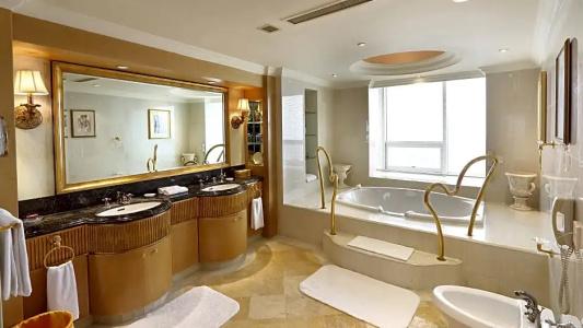 Crowne Plaza Qingdao, an IHG - 142