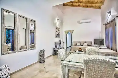 Maya's Boutique Residence - 42