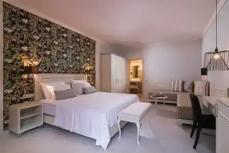 Neikos Mediterraneo Luxury Suites - 72