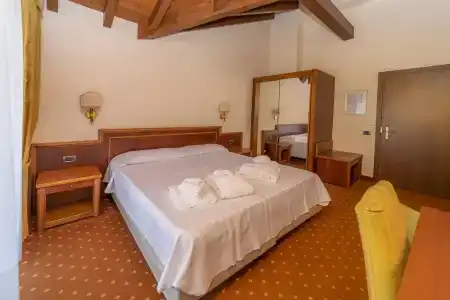 Della Torre - 123