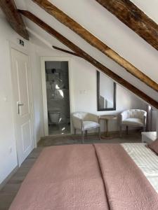 Kastel 1700 Boutique - 71