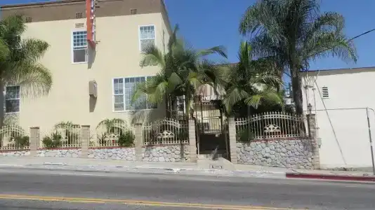 Trylon - Hollywood - 0