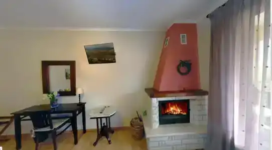 Melegos Inn - 13