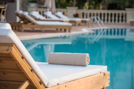 Notos Heights & Suites - 188