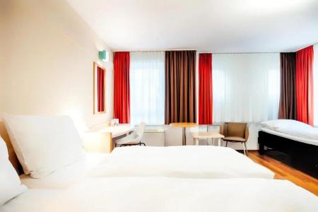 ibis Bonn - 69