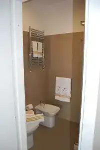 7th Floor Suite - 77