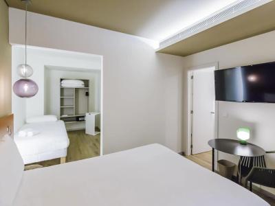 Ibis Styles Lisboa Centro Marquês de Pombal - 4