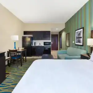Holiday Inn Express & Suites - Oak Island Area, an IHG - 7