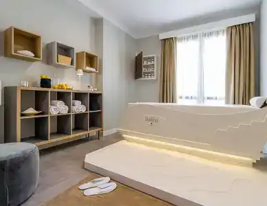Seawaters & Medical Spa - 4